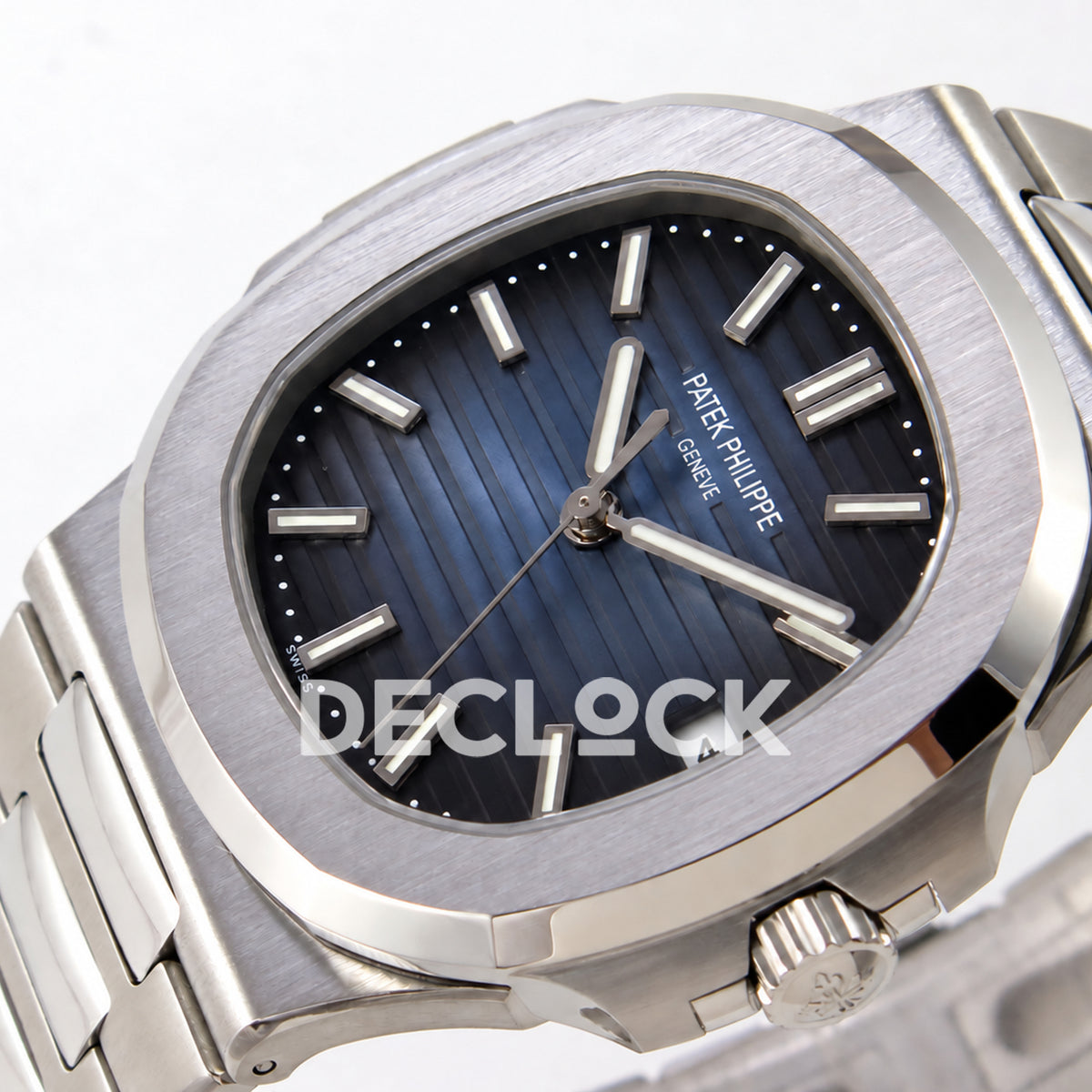 Patek Philippe Nautilus 5711 AGF, blue dial, DPB330 — crown side dial