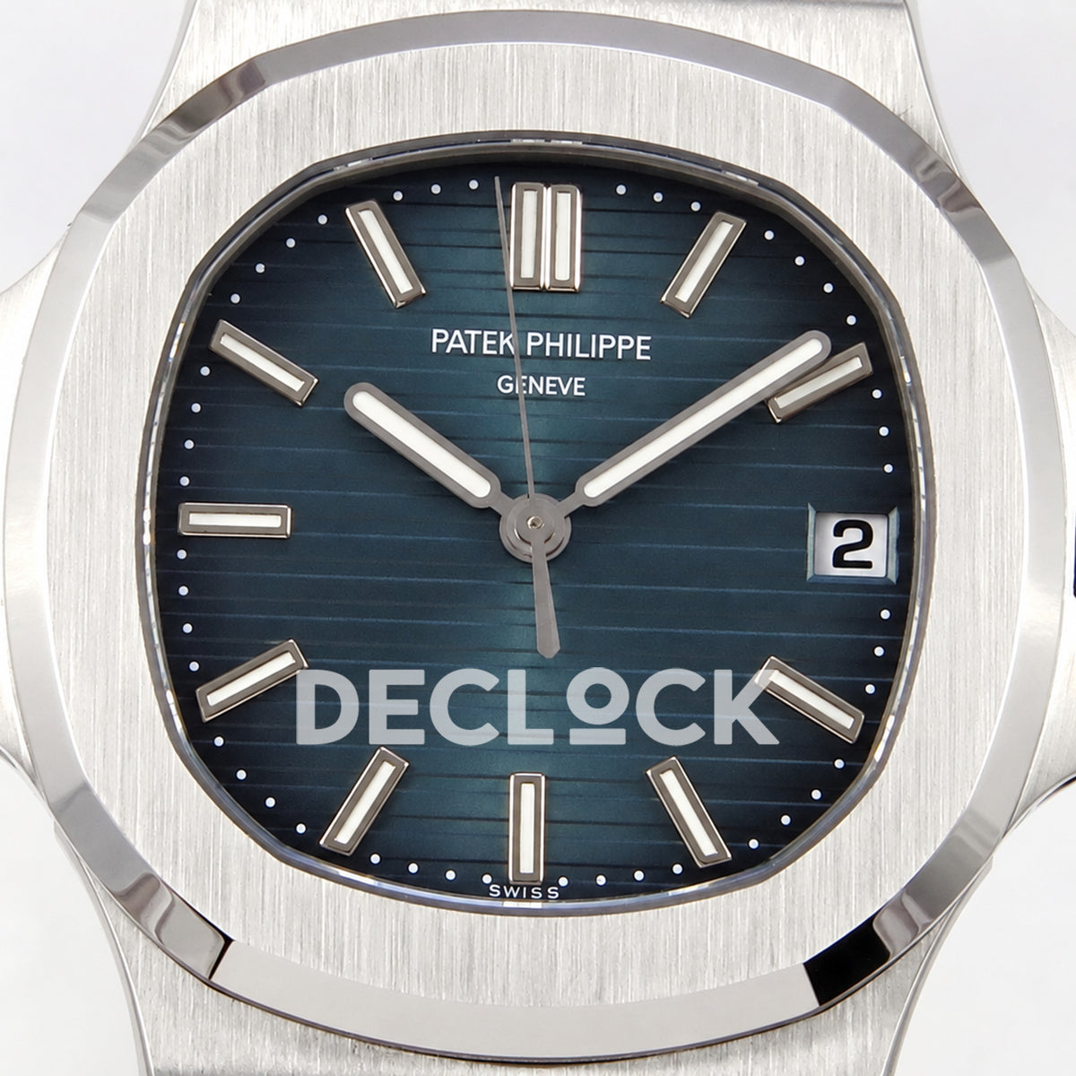 Patek Philippe Nautilus 5711 DDF 2006 V2, blue dial, DPB330 — dial close up