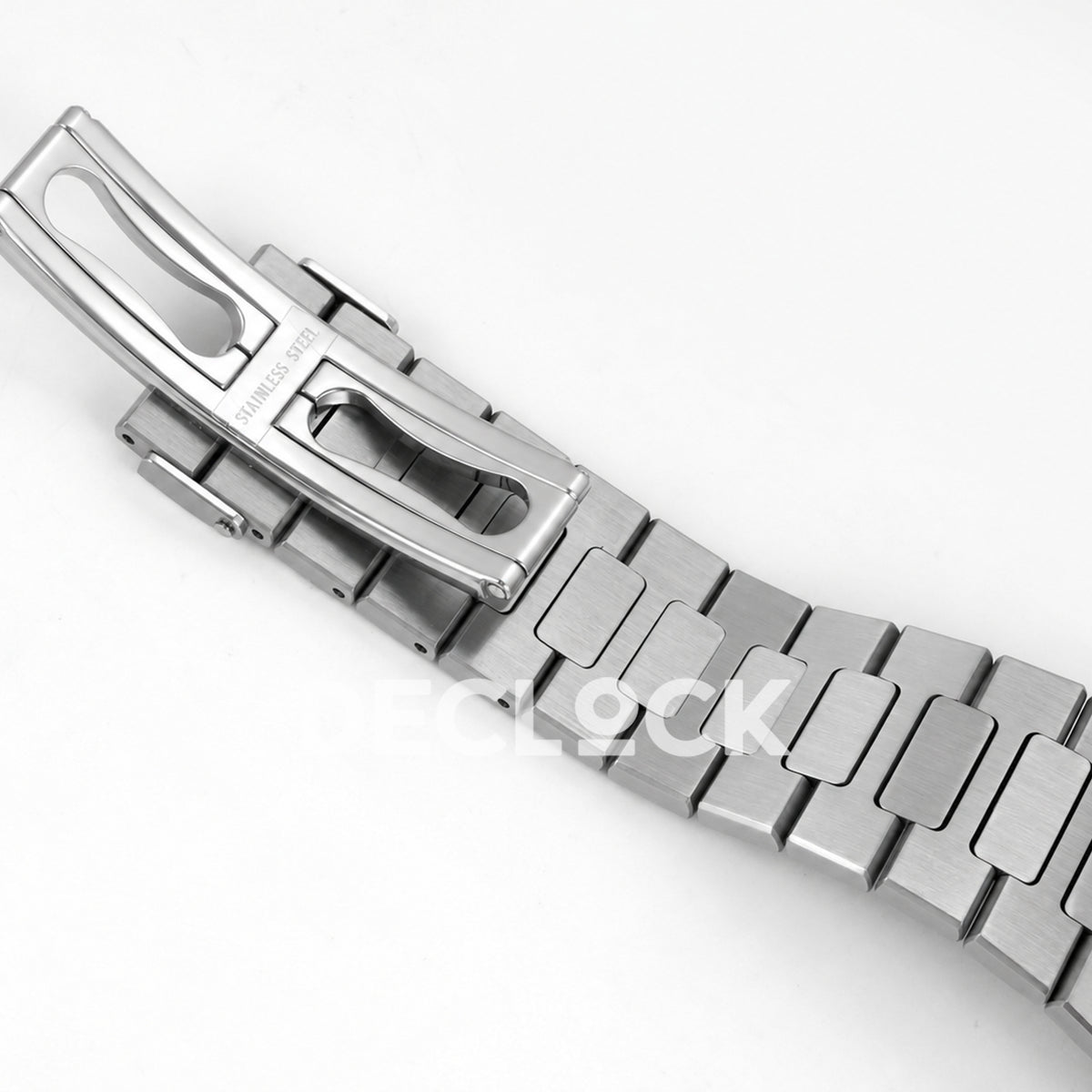 Patek Philippe Nautilus 5711 DDF 2006 V2, blue dial, DPB330 — folded clasp