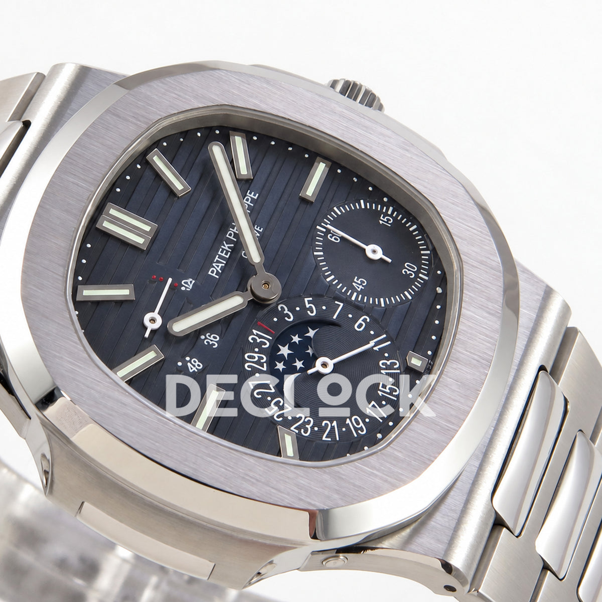 Patek Philippe Nautilus 5712/1A-001 UMI blue dial - angled dial