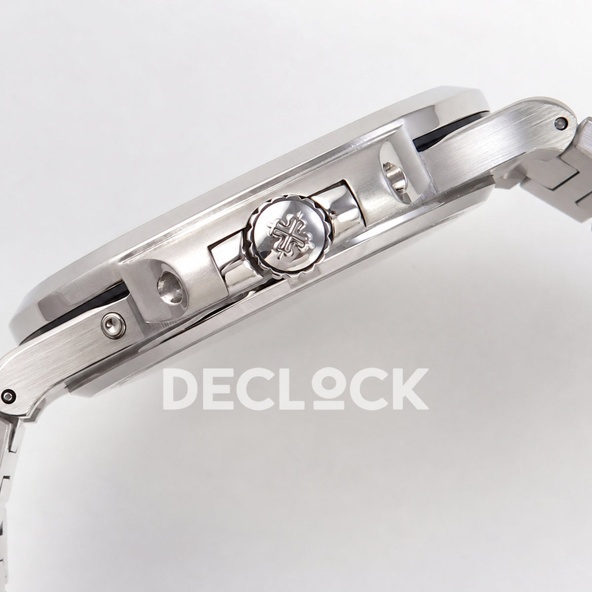 Patek Philippe Nautilus 5712/1A-001 UMI blue dial - crown profile