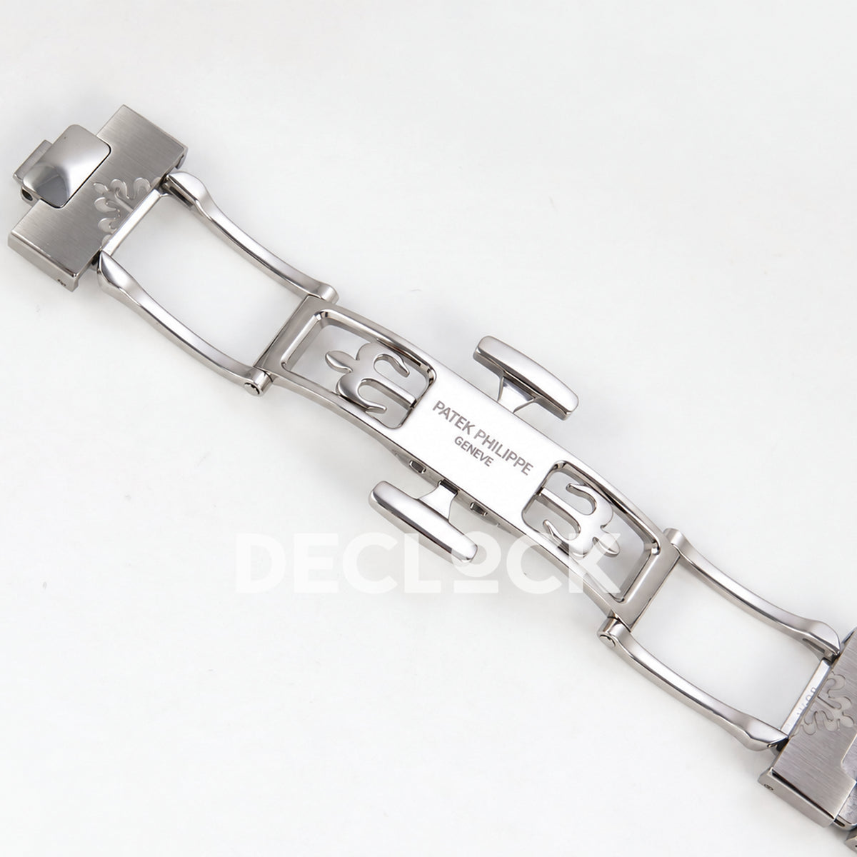 Patek Philippe Nautilus 5712/1A-001 UMI blue dial - folding clasp