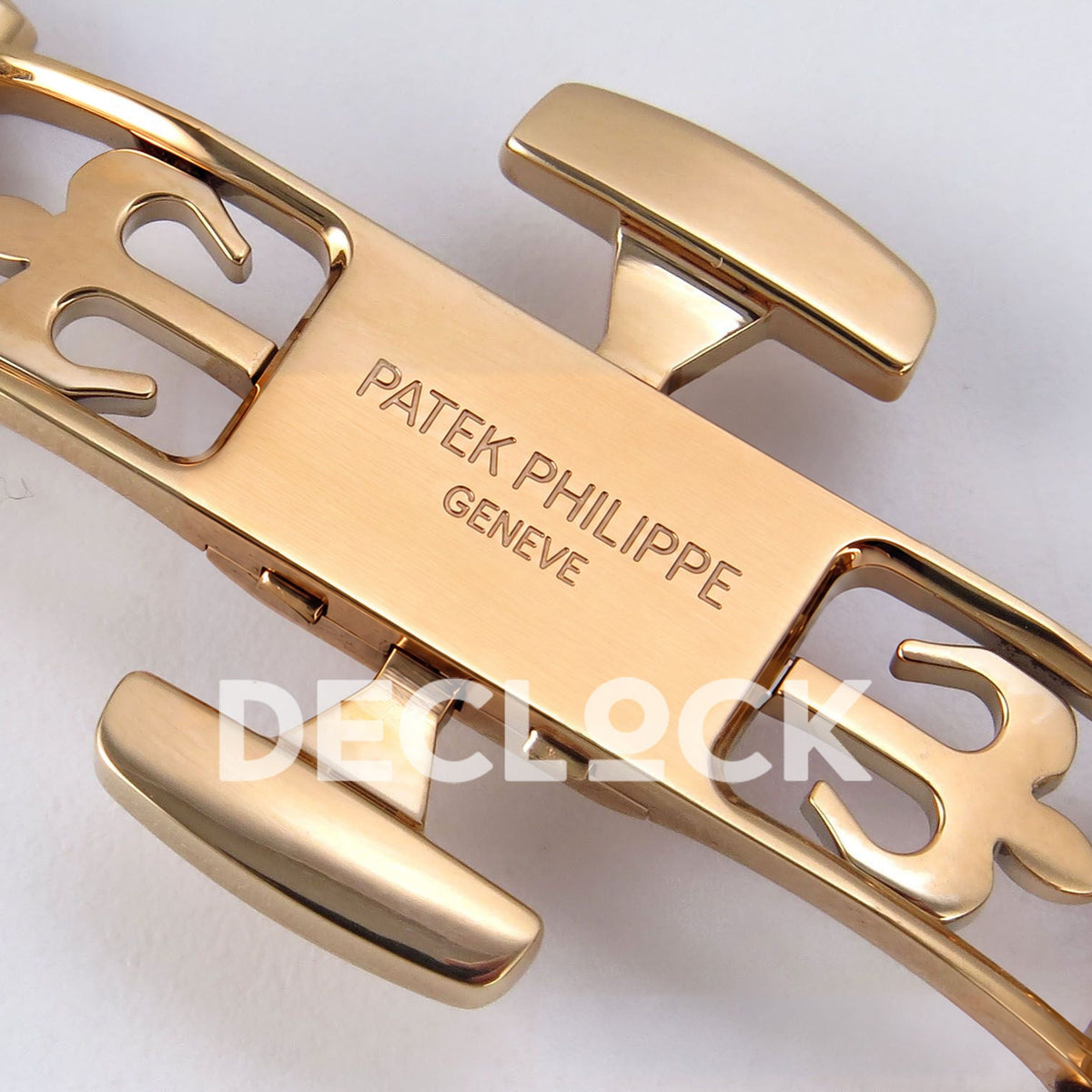 Patek Philippe Nautilus 5712/1R PPF V4+ brown dial rose-gold-plated steel watch, Patek Philippe clasp engraving, close-up
