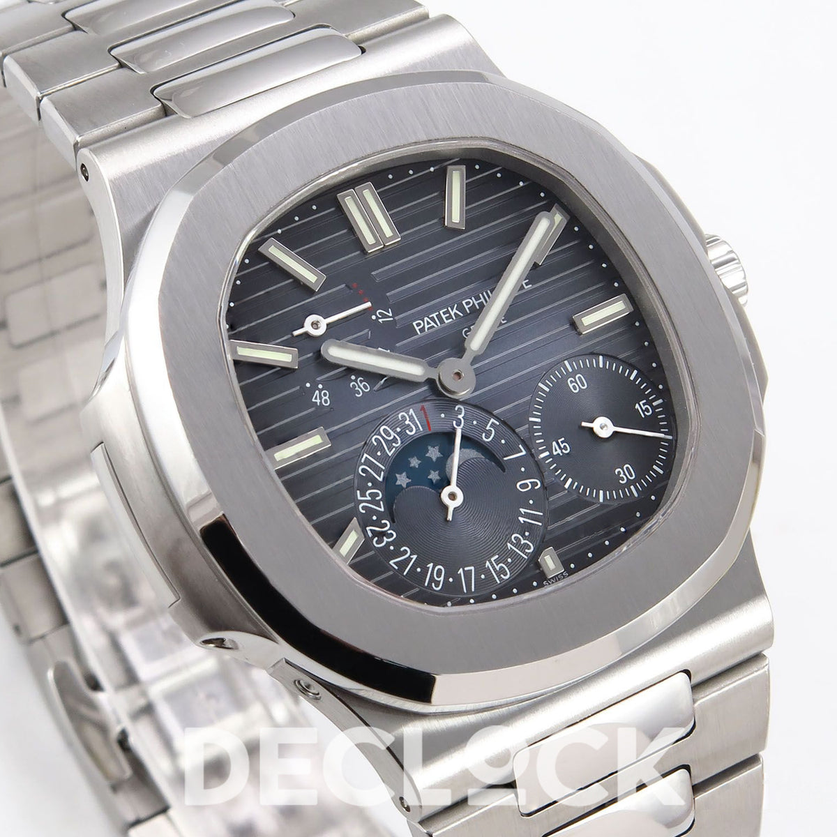 Angled front view of Nautilus 5712 PPF V4+ blue dial and steel bracelet