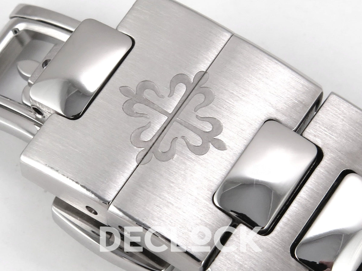Patek Philippe Nautilus 5712 PPF V4 blue dial PPF240, photographed Calatrava engraving and clasp seam