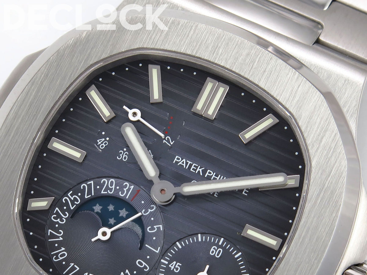 Nautilus 5712 PPF V4+ blue dial power-reserve scale, hands and applied markers close-up