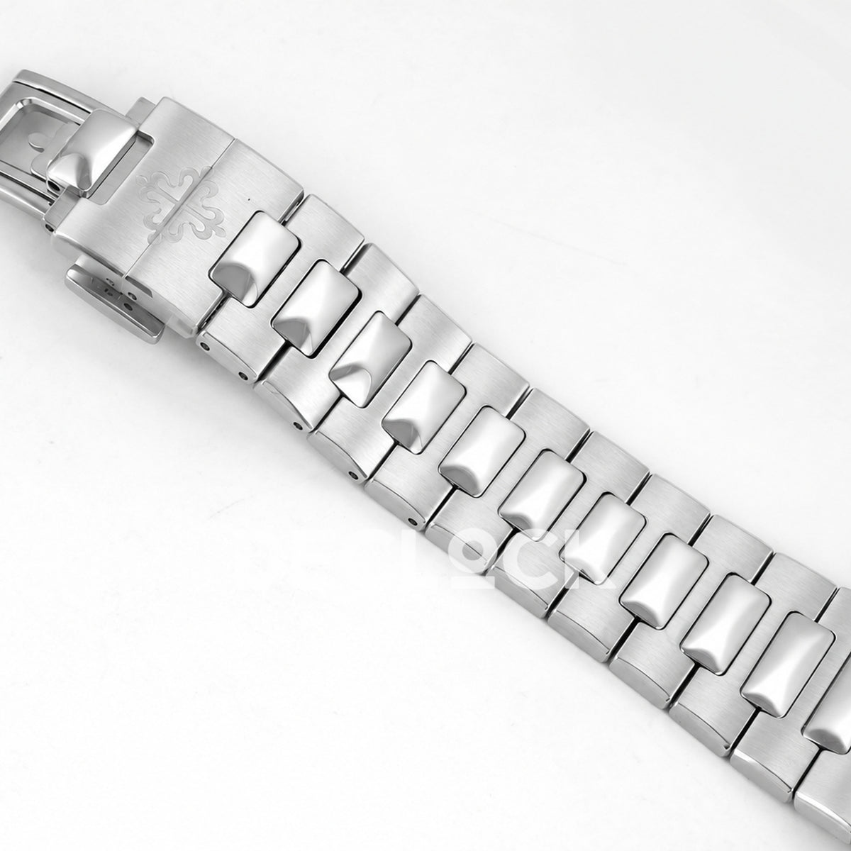 Patek Philippe Nautilus 5811 DDF weighted, blue dial, DD330 — bracelet clasp