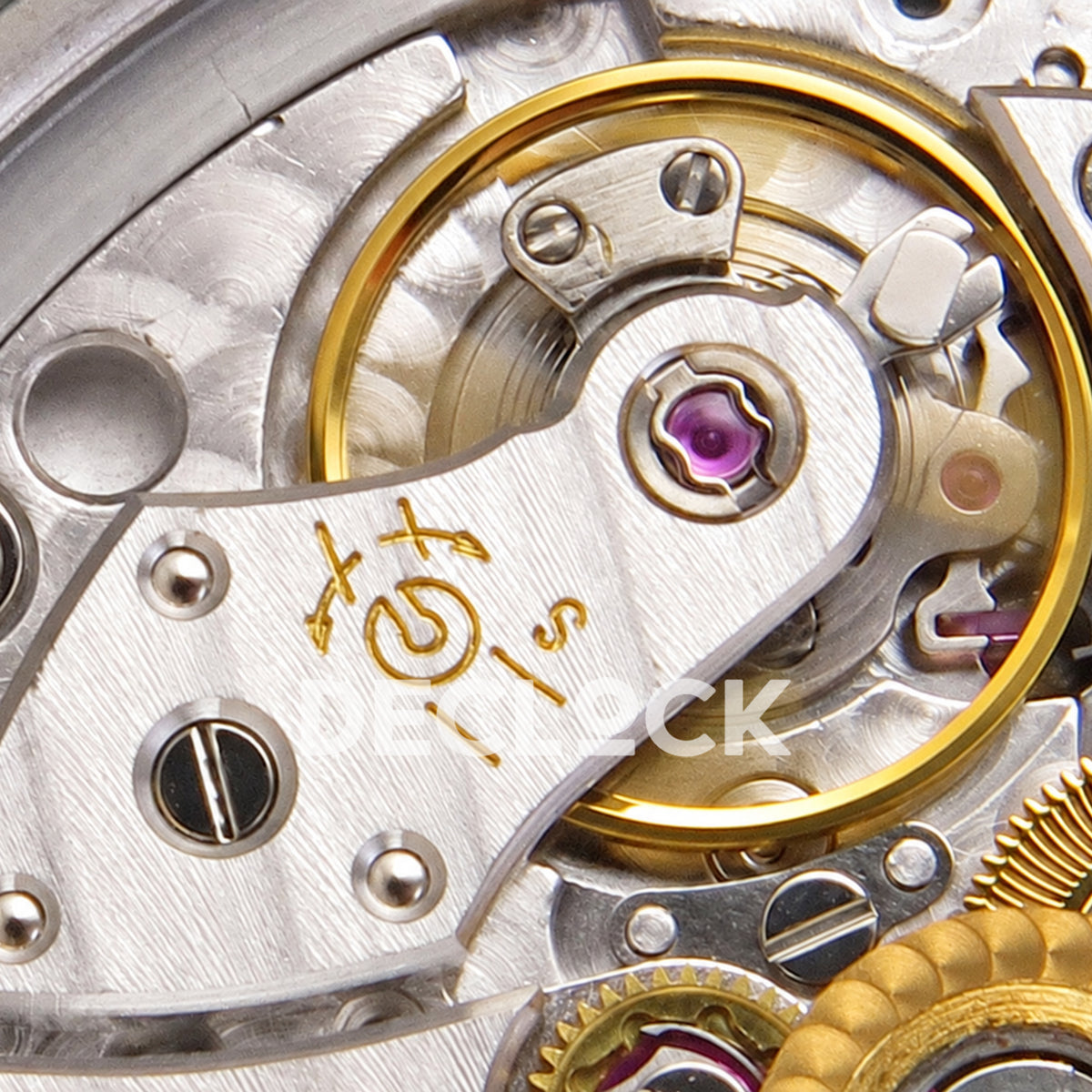 Patek Philippe Nautilus 5811 DDF weighted, blue dial, DPB330 — balance wheel detail
