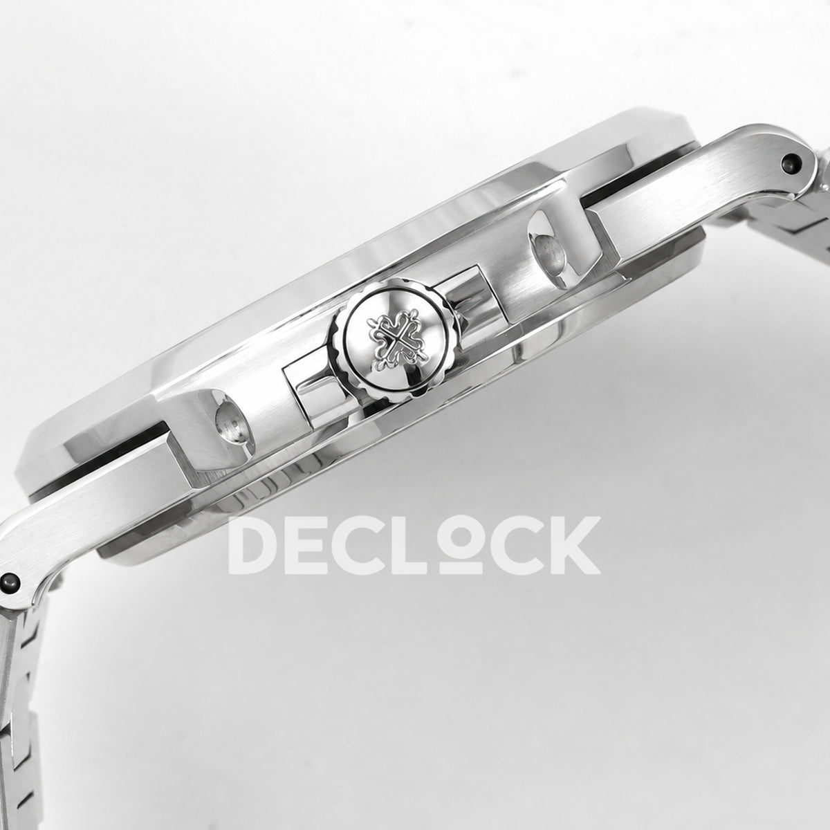 Patek Philippe Nautilus 5811 DDF weighted, blue dial, DPB330 — crown profile