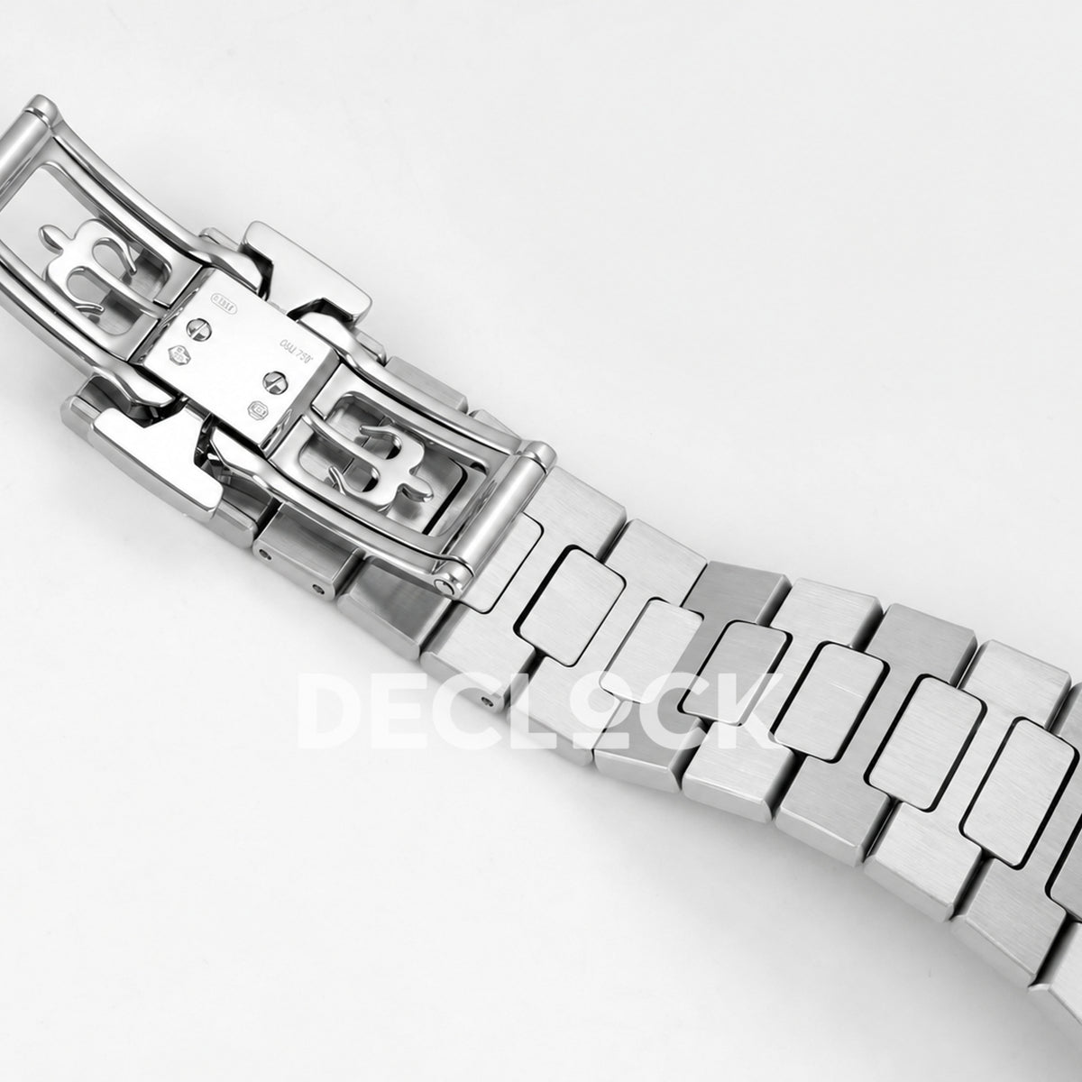 Patek Philippe Nautilus 5811 DDF weighted, blue dial, DPB330 — folded clasp underside