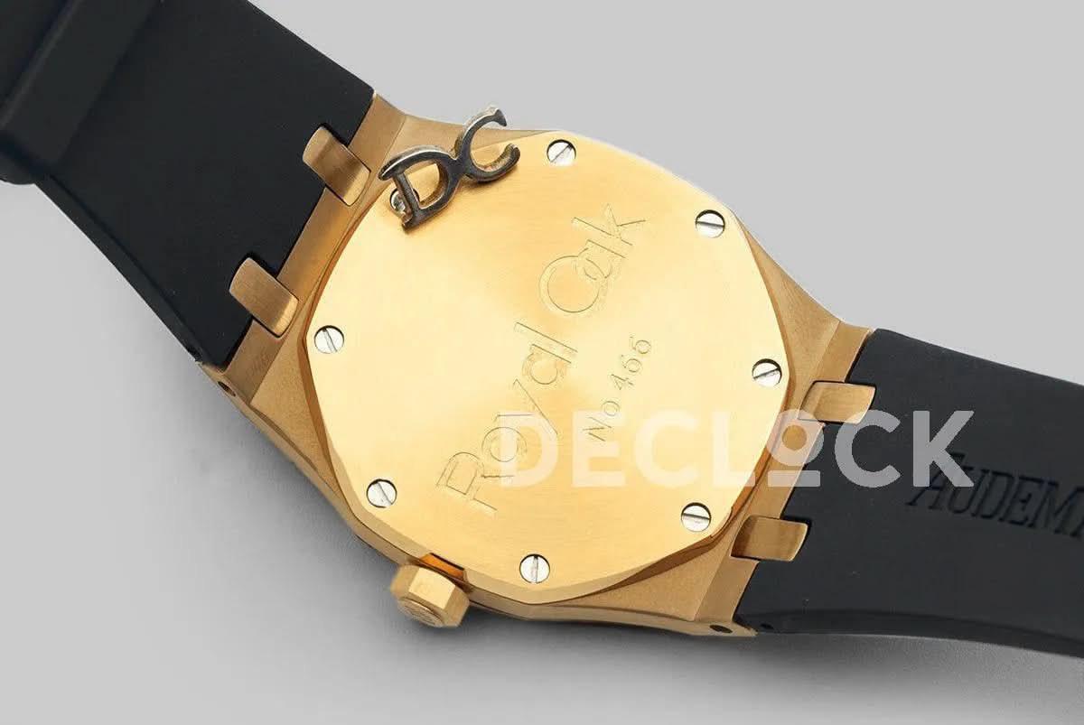 Replica Audemars Pigeut Royal Oak 15202 Gold Blue Dial on Black Rubber Strap |  Declock.