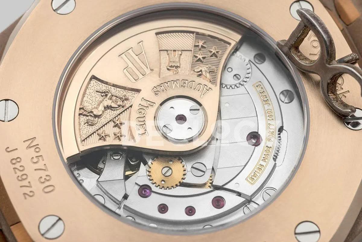 Replica Audemars Pigeut Royal Oak 41mm 15402OR Full Diamond Paved In Pink Gold on Bracelet |  Declock.