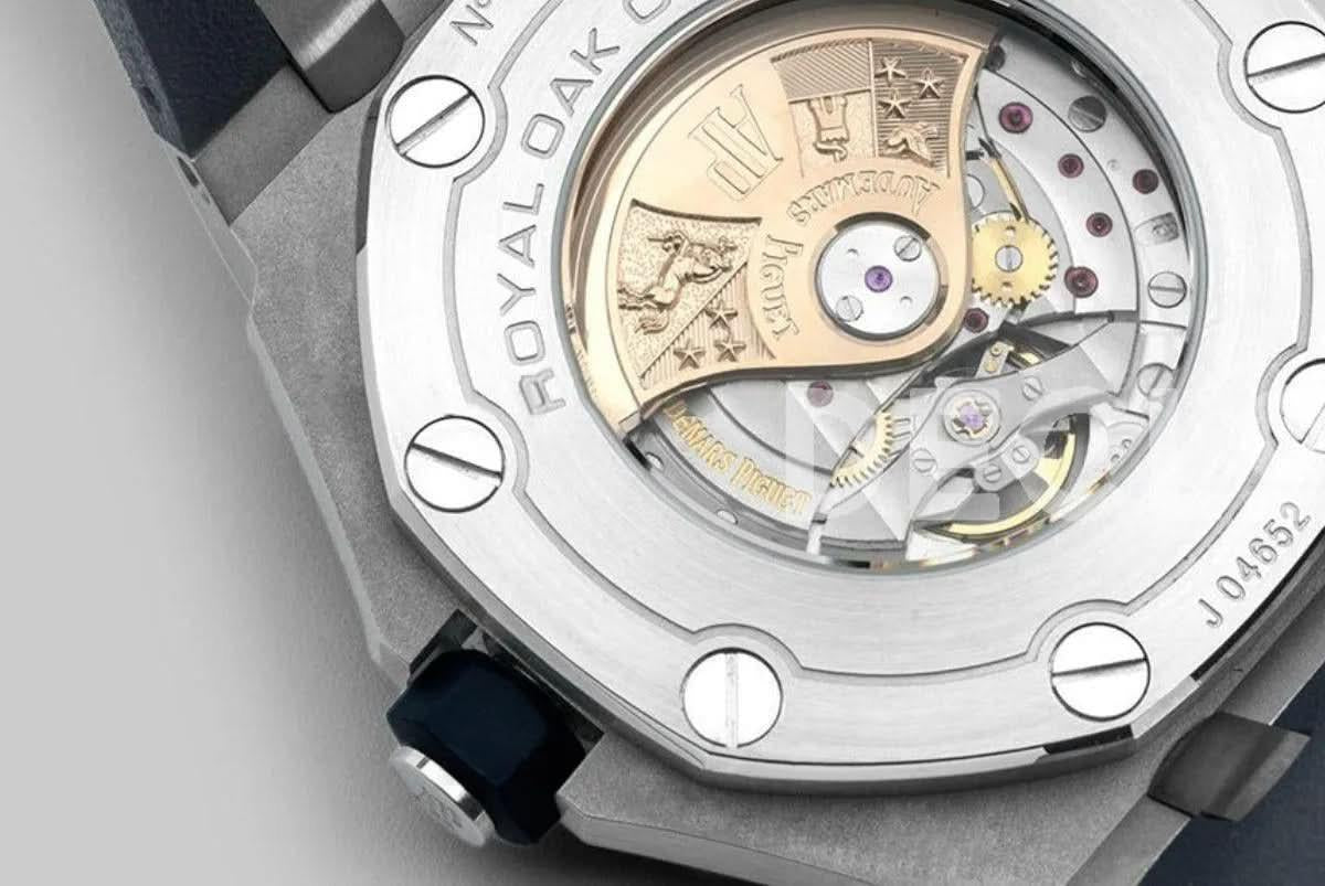 Replica Audemars Pigeut Royal Oak Offshore Diver Chronograph in Blue |  Declock.