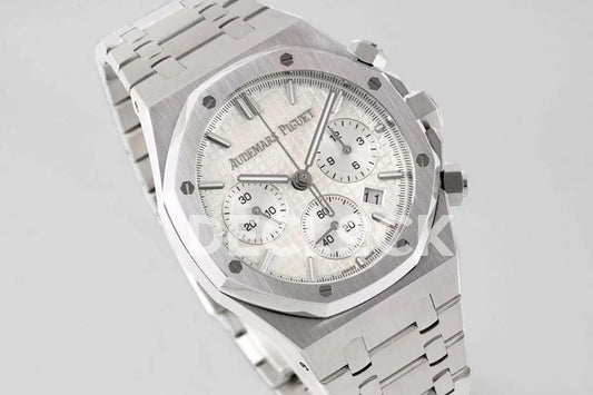 Replica Audemars Pigeut Royal Oak Self-Winding Chronograph White Dial in Steel | Declock.