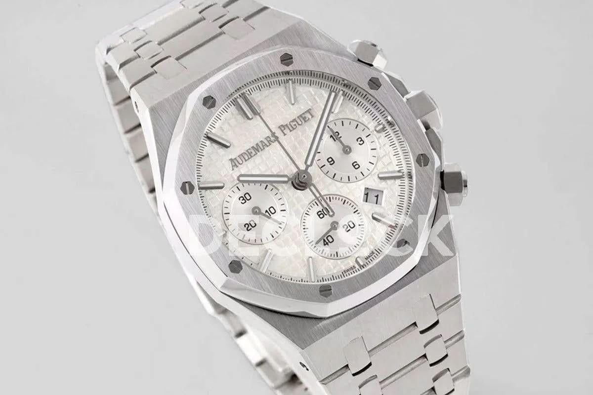 Replica Audemars Pigeut Royal Oak Self-Winding Chronograph White Dial in Steel |  Declock.