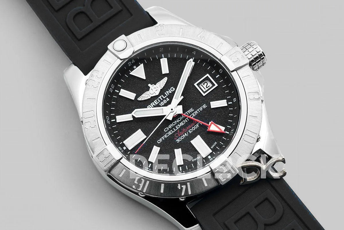 Replica Breitling Avenger II GMT Black Dial in Steel on Rubber Strap