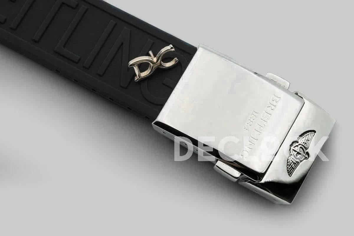 Replica Breitling Avenger II GMT Black Dial in Steel on Rubber Strap |  Declock.