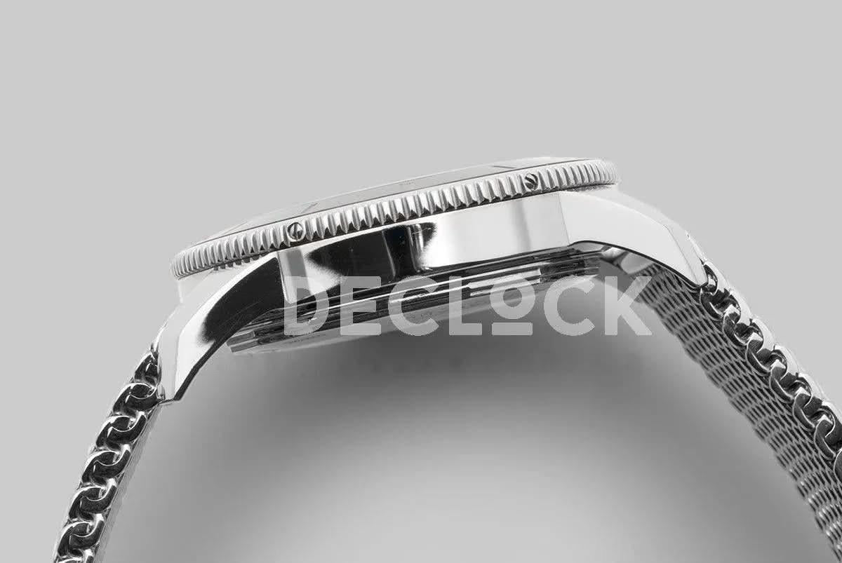 Replica Breitling Superocean Heritage II B20 Automatic 44mm in Black Dial on Black and Silver Bezel |  Declock.