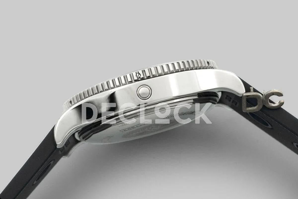 Replica Breitling SuperOcean II in Black Dial |  Declock.