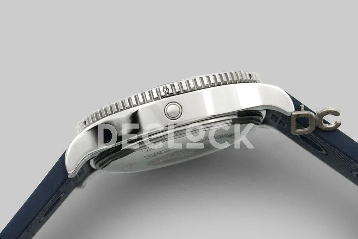 Replica Breitling SuperOcean II in Blue Dial |  Declock.