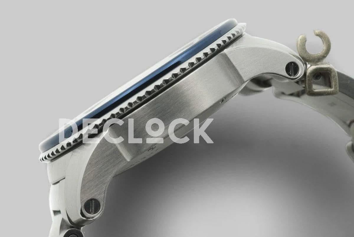 Replica Cartier Calibre de Cartier Diver Blue Dial in Steel Bracelet |  Declock.