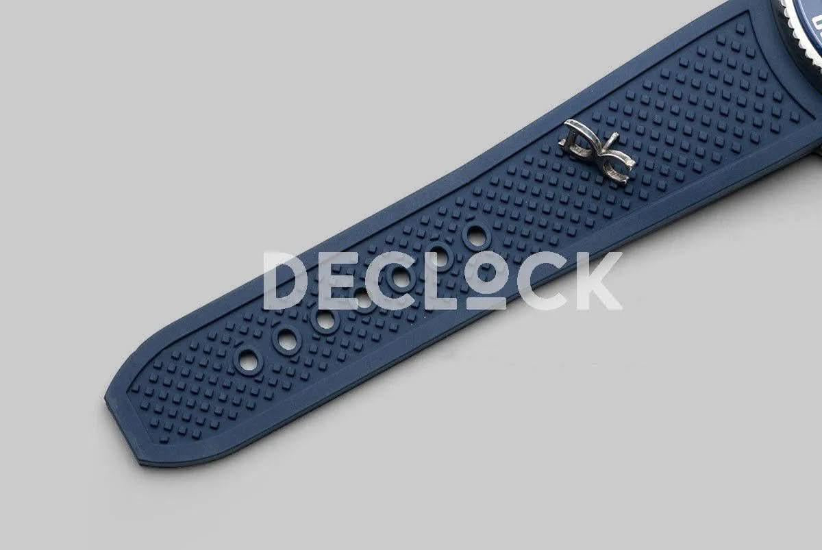Replica Cartier Calibre de Cartier Diver Blue Dial in Steel on Blue Bezel |  Declock.