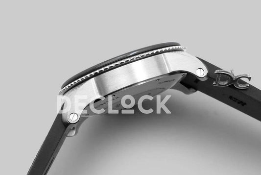 Replica Cartier Calibre de Cartier Diver White Dial in Steel on Black Bezel |  Declock.