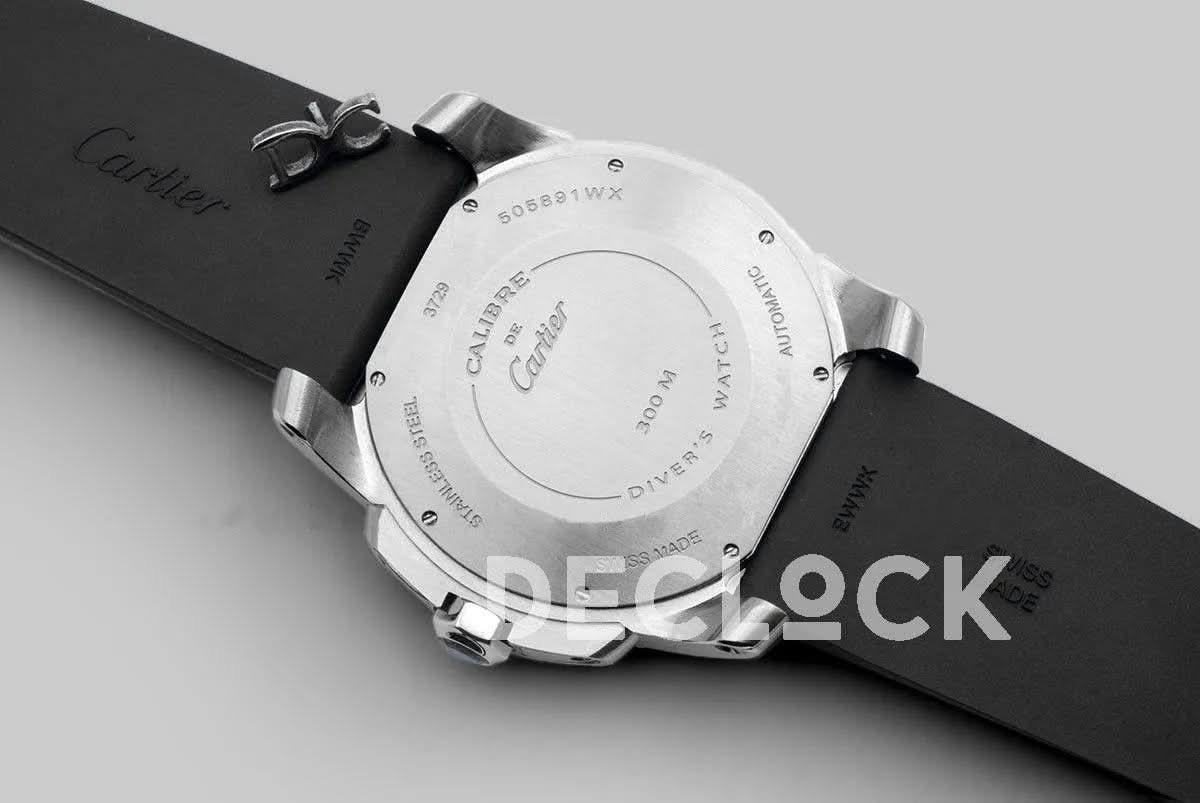 Replica Cartier Calibre de Cartier Diver White Dial in Steel on Black Bezel |  Declock.