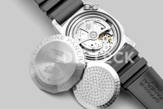Replica Panerai PAM389 Luminor Submersible 1950 Amagnetic 3 Days Automatic Titanio | Declock.