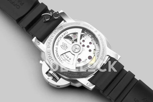 Replica Panerai PAM682 Luminor Submersible 1950 3 Days Automatic Acciaio | Declock.