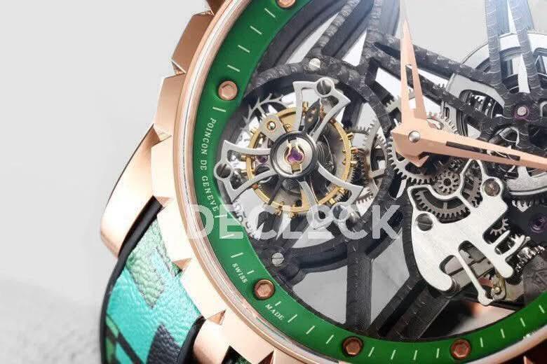 Replica Roger Dubuis Excalibur Spider Skeleton Flying Tourbillon in Rose Gold with Green/Black Rubber Strap |  Declock.