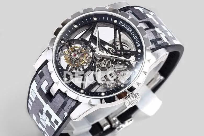 Replica Roger Dubuis Excalibur Spider Skeleton Flying Tourbillon in Steel with Gray/Black Rubber Strap |  Declock.