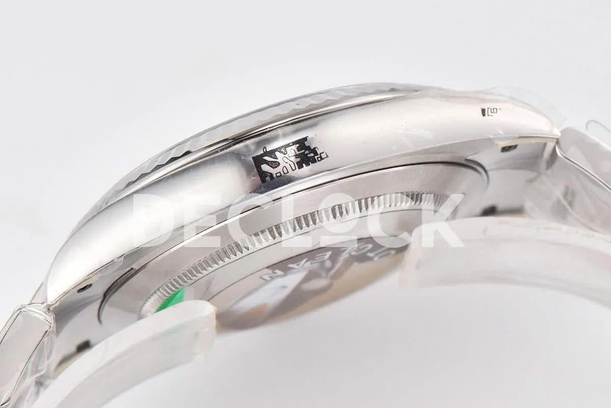 Replica Rolex Datejust 36/41 126334 Mint Green Dial Stick Markers on Oyster Bracelet |  Declock.