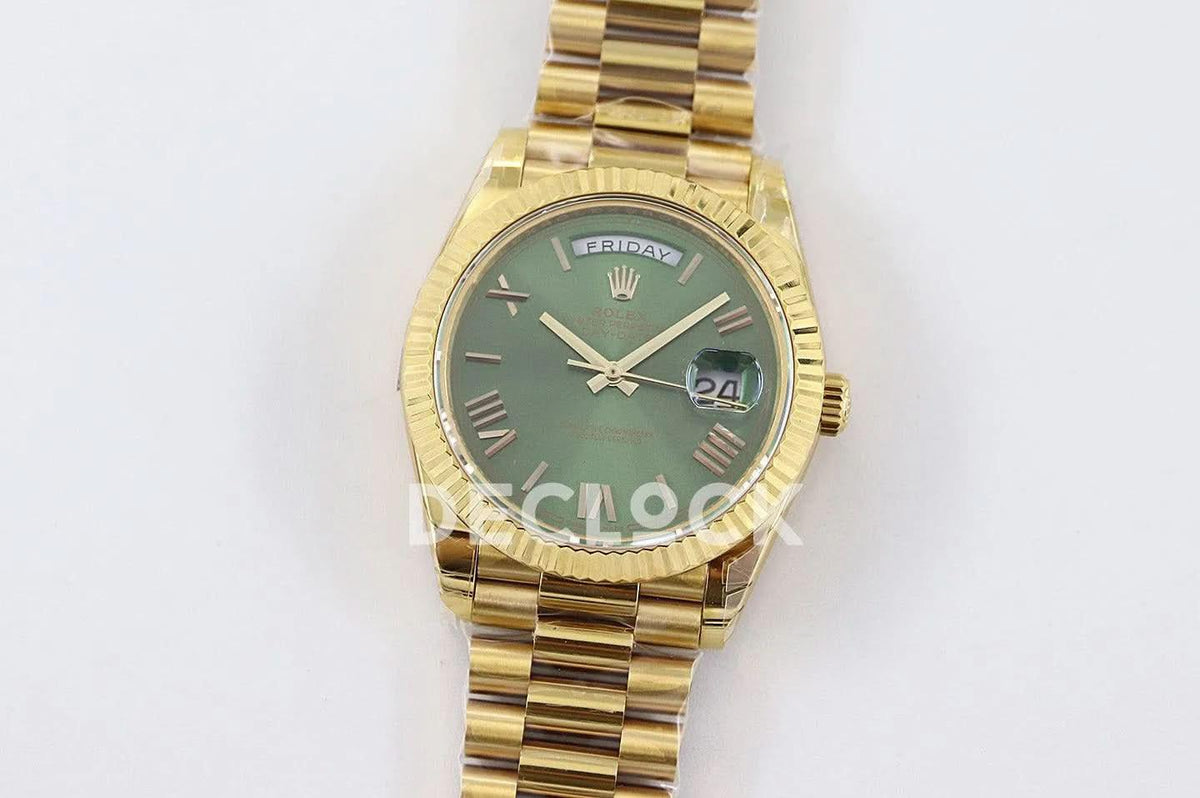 Replica Rolex Day-Date 40 228235 Green Dial in Yellow Gold |  Declock.