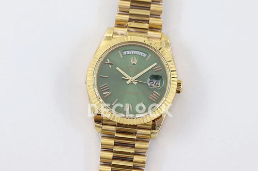 Replica Rolex Day-Date 40 228235 Green Dial in Yellow Gold | Declock.