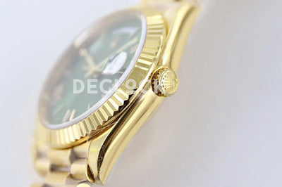 Replica Rolex Day-Date 40 228235 Green Dial in Yellow Gold