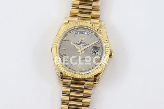 Replica Rolex Day-Date 40 228235 Silver Dial in Yellow Gold | Declock.