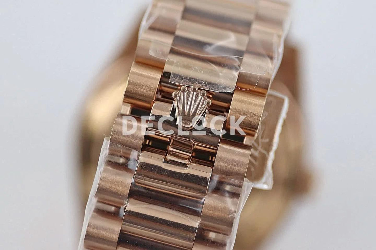 Replica Rolex Day-Date 40 228235 White Dial in Everose Gold |  Declock.