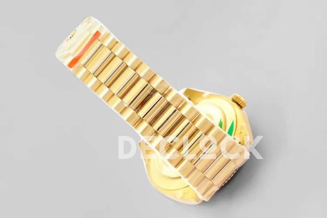 Replica Rolex Day-Date 40 228238 Champagne Dial in Yellow Gold |  Declock.