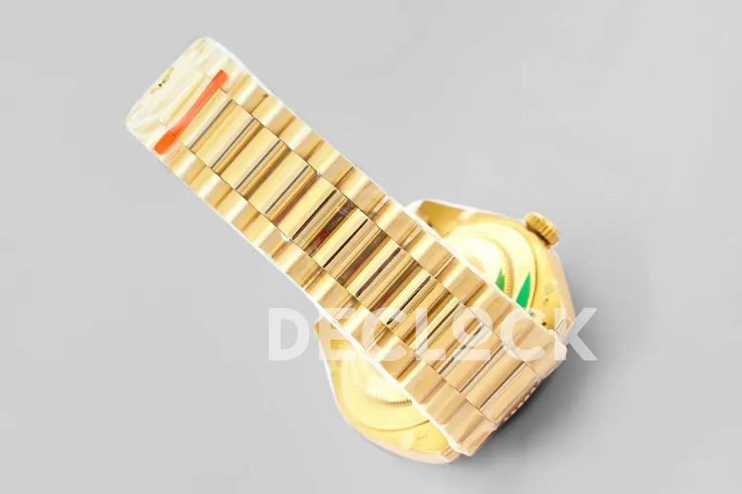 Replica Rolex Day-Date 40 228238 Champagne Dial in Yellow Gold