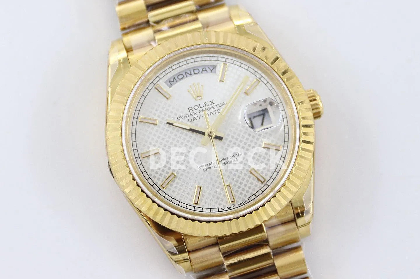 Replica Rolex Day-Date 40 228238 White Dial in Yellow Gold Diagonal Motif