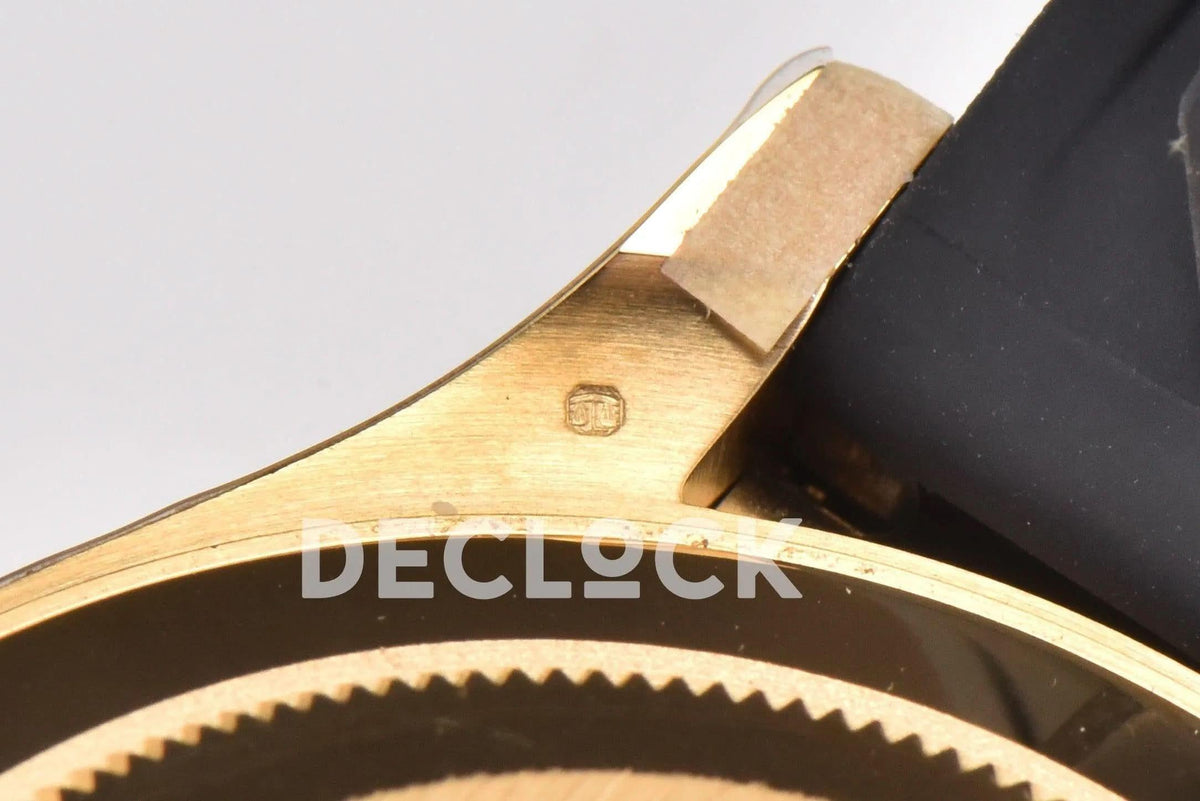 Replica Rolex Daytona 116518LN Black/Champagne Index “Newman” Dial in Yellow Gold on Rubber Strap |  Declock.