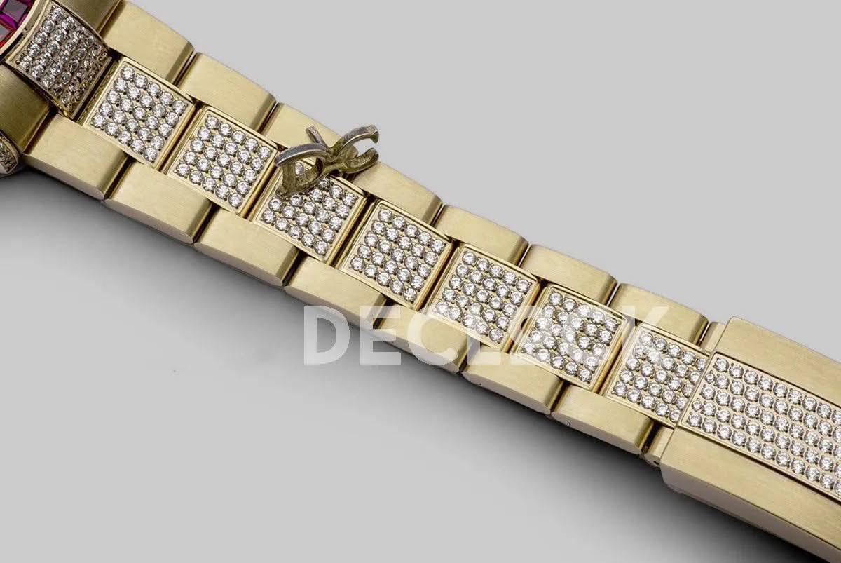 Replica Rolex Daytona 116599RBOW in Yellow Gold |  Declock.