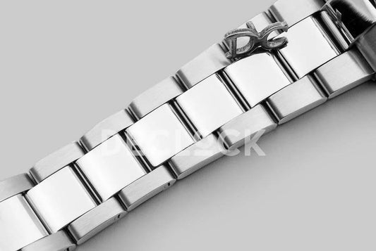 Replica Rolex Yacht-Master II 116689 in White Gold |  Declock.