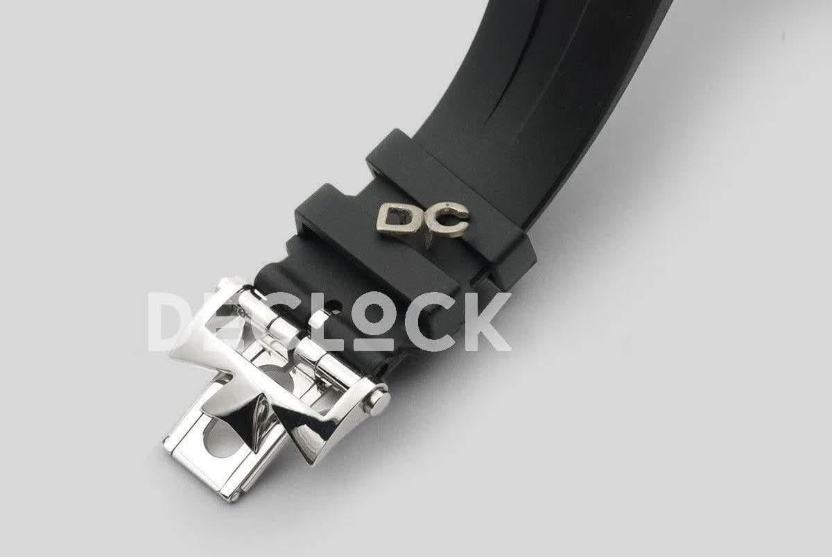 Replica Vacheron Constantin Overseas Automatic White Dial in Steel |  Declock.