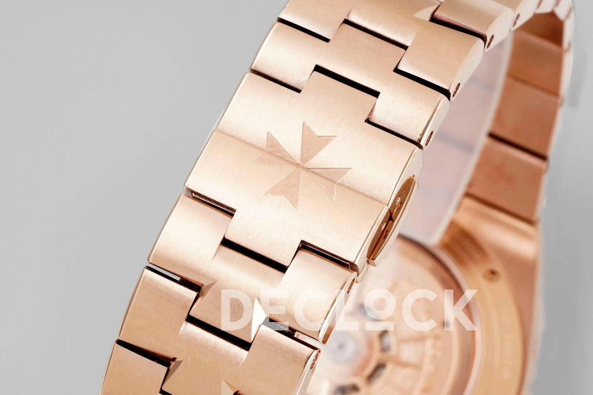 Replica Vacheron Constantin Overseas Perpetual Calendar Rose Gold on Silver Dial |  Declock.