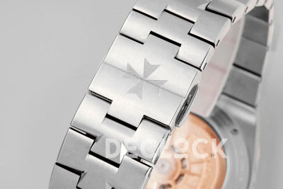 Replica Vacheron Constantin Overseas Perpetual Calendar Steel on Blue Dial