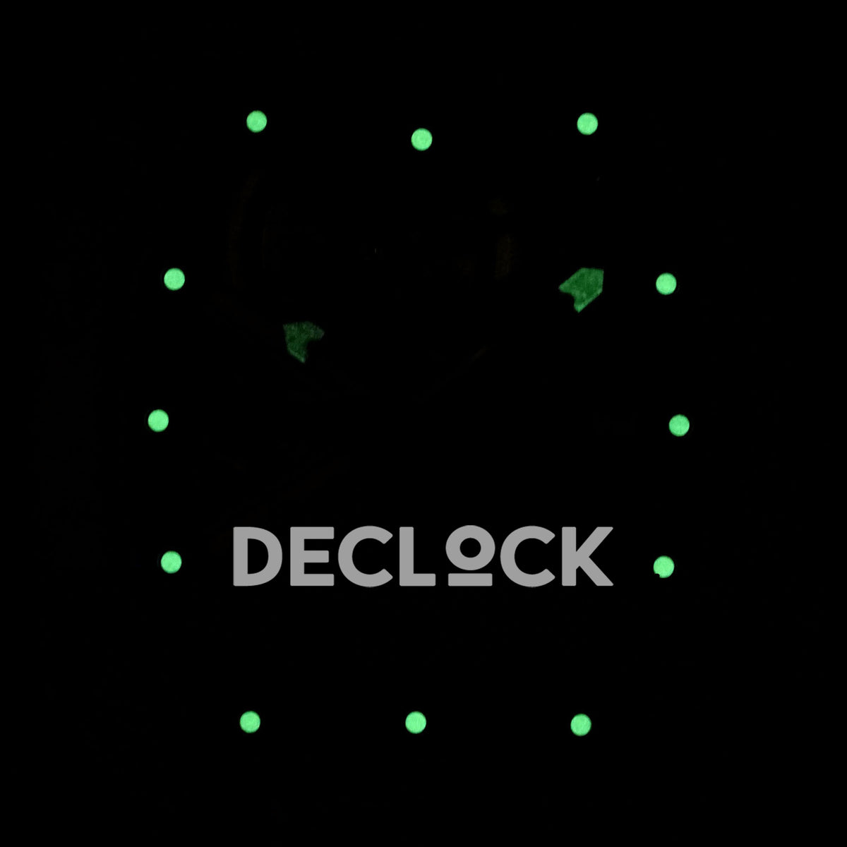 Richard Mille RM67-02 RICH Black France Pro V2 replica - original green luminous hour dots and hand tips photographed in darkness
