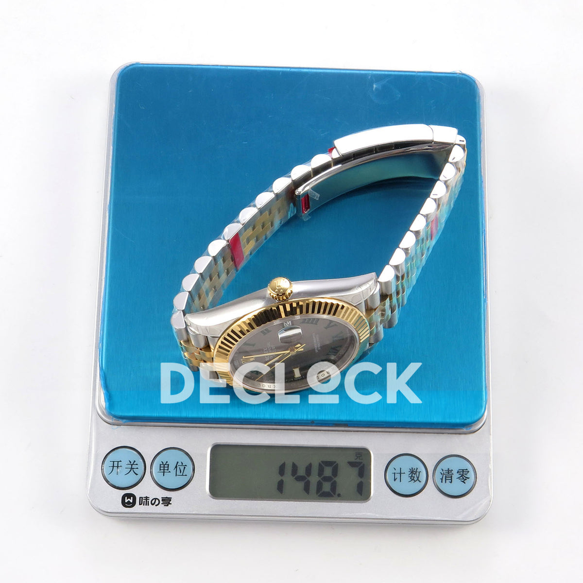 Rolex Datejust 126333 VSF gray green Roman dial two-tone Jubilee replica - weight on scale