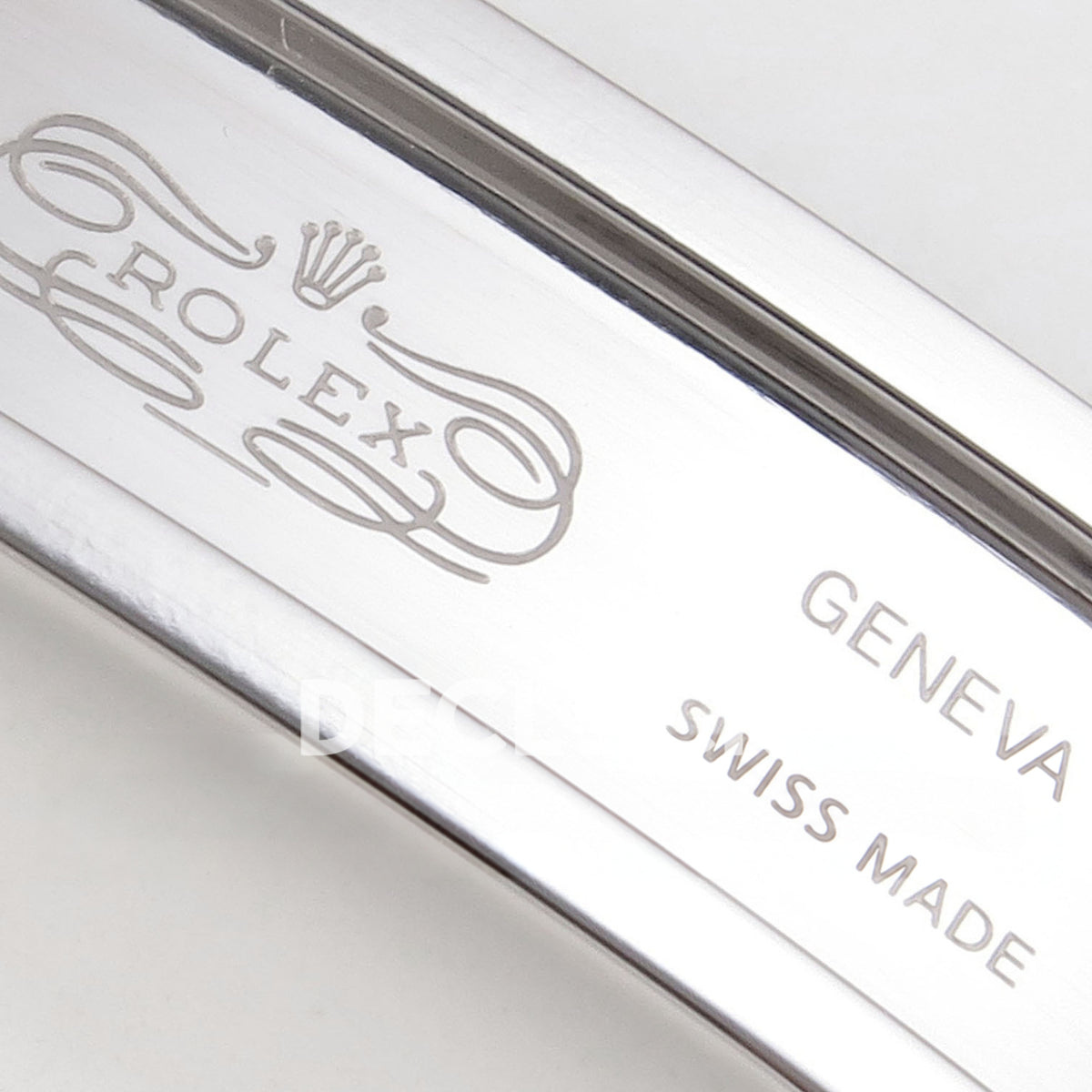 Rolex Datejust 31 278271 Purple Diamond Rose Two-Tone Jubilee XRF A2236 replica - Macro view of the clasp Rolex crest, Geneva and Swiss Made engravings